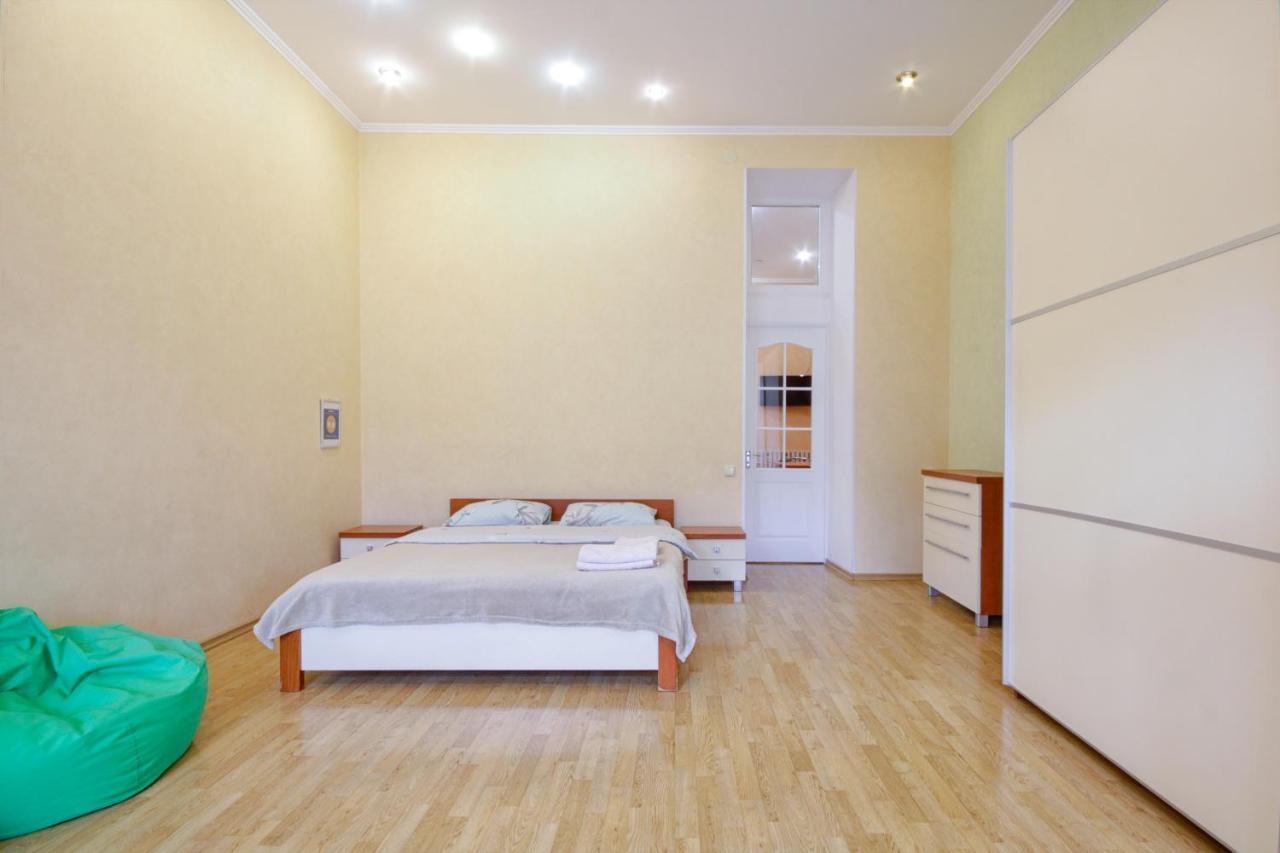 Pushkinskaya 14 Aparts Odessa Exterior foto